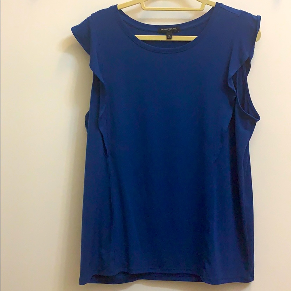 Sleeveless dark blue Banana Republic top